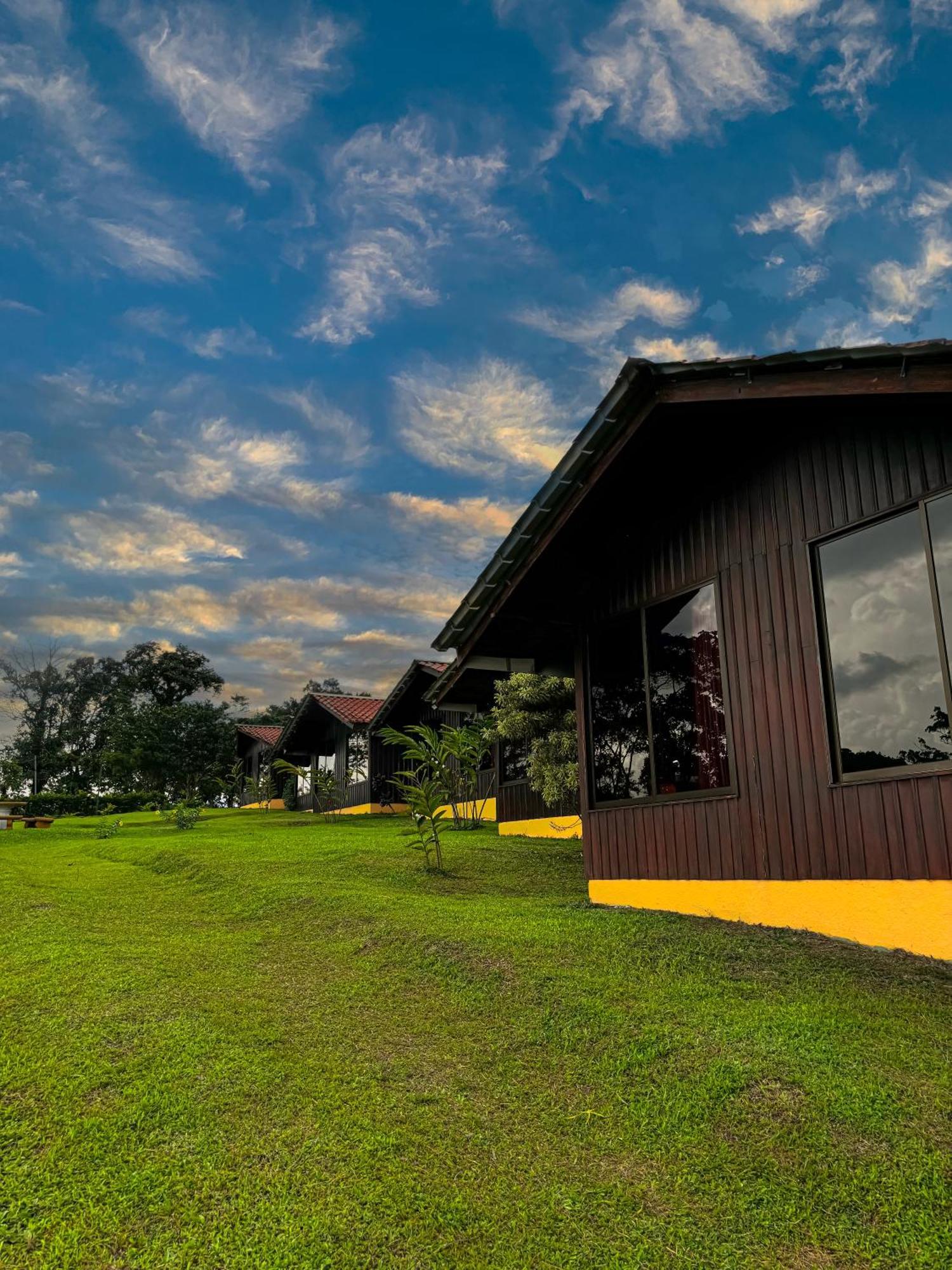 Arenal Roca Lodge & Bungalows La Fortuna Esterno foto