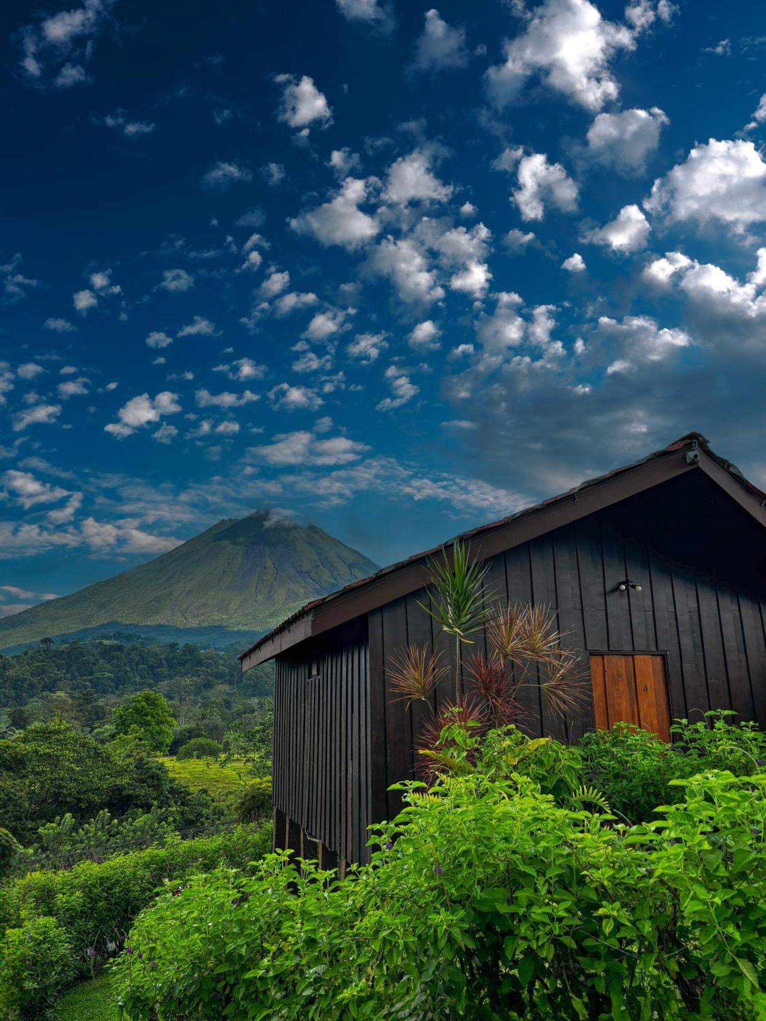 Arenal Roca Lodge & Bungalows La Fortuna Esterno foto