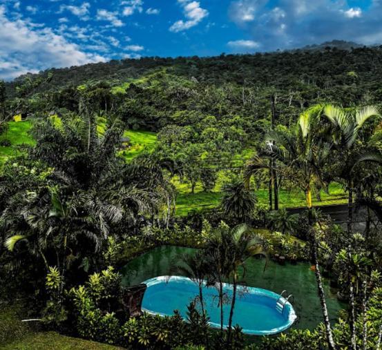Arenal Roca Lodge & Bungalows La Fortuna Esterno foto