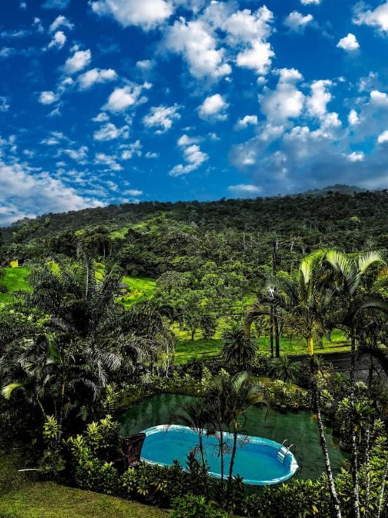 Arenal Roca Lodge & Bungalows La Fortuna Esterno foto