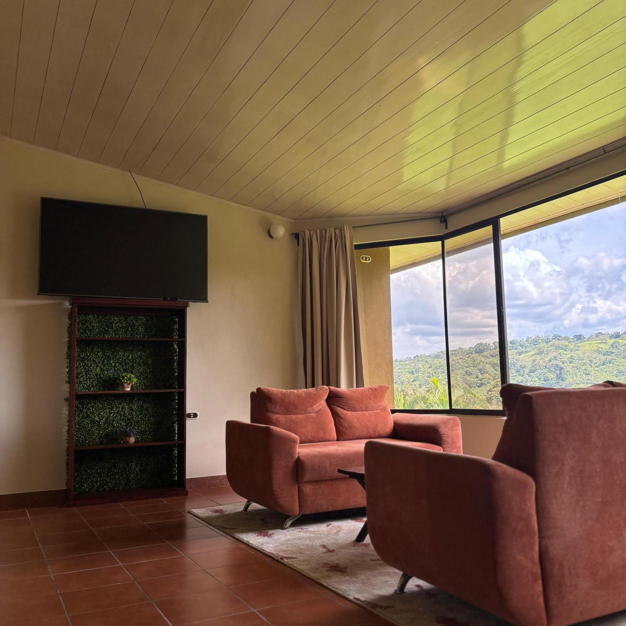 Arenal Roca Lodge & Bungalows La Fortuna Esterno foto