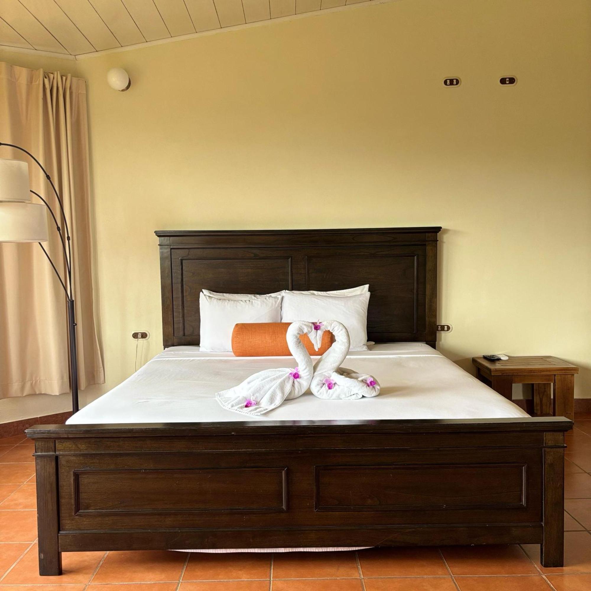 Arenal Roca Lodge & Bungalows La Fortuna Esterno foto