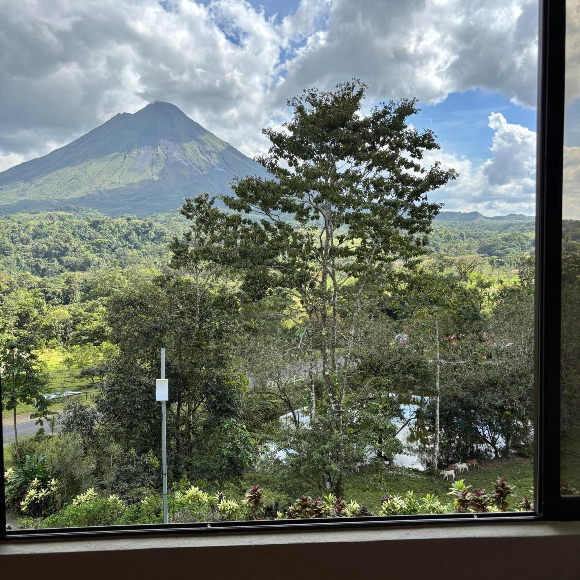Arenal Roca Lodge & Bungalows La Fortuna Esterno foto