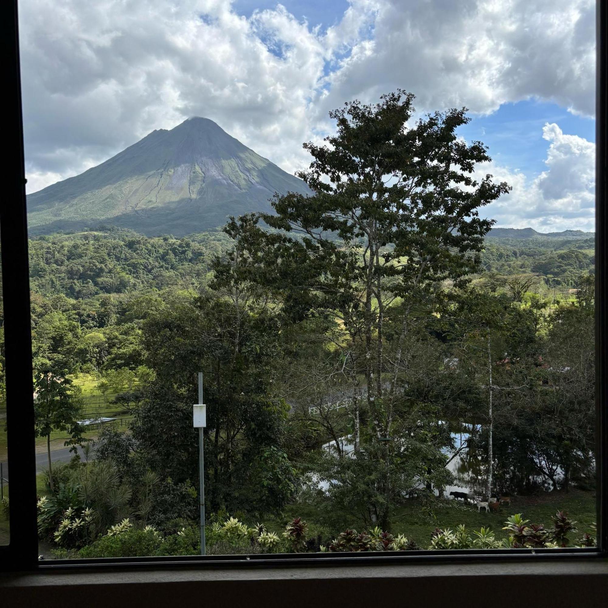 Arenal Roca Lodge & Bungalows La Fortuna Esterno foto